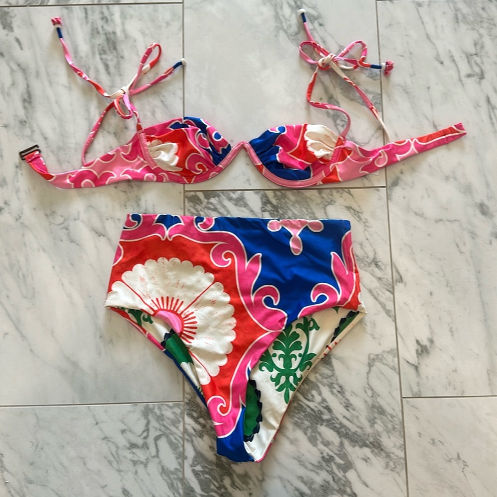 Agua Bendita bikini